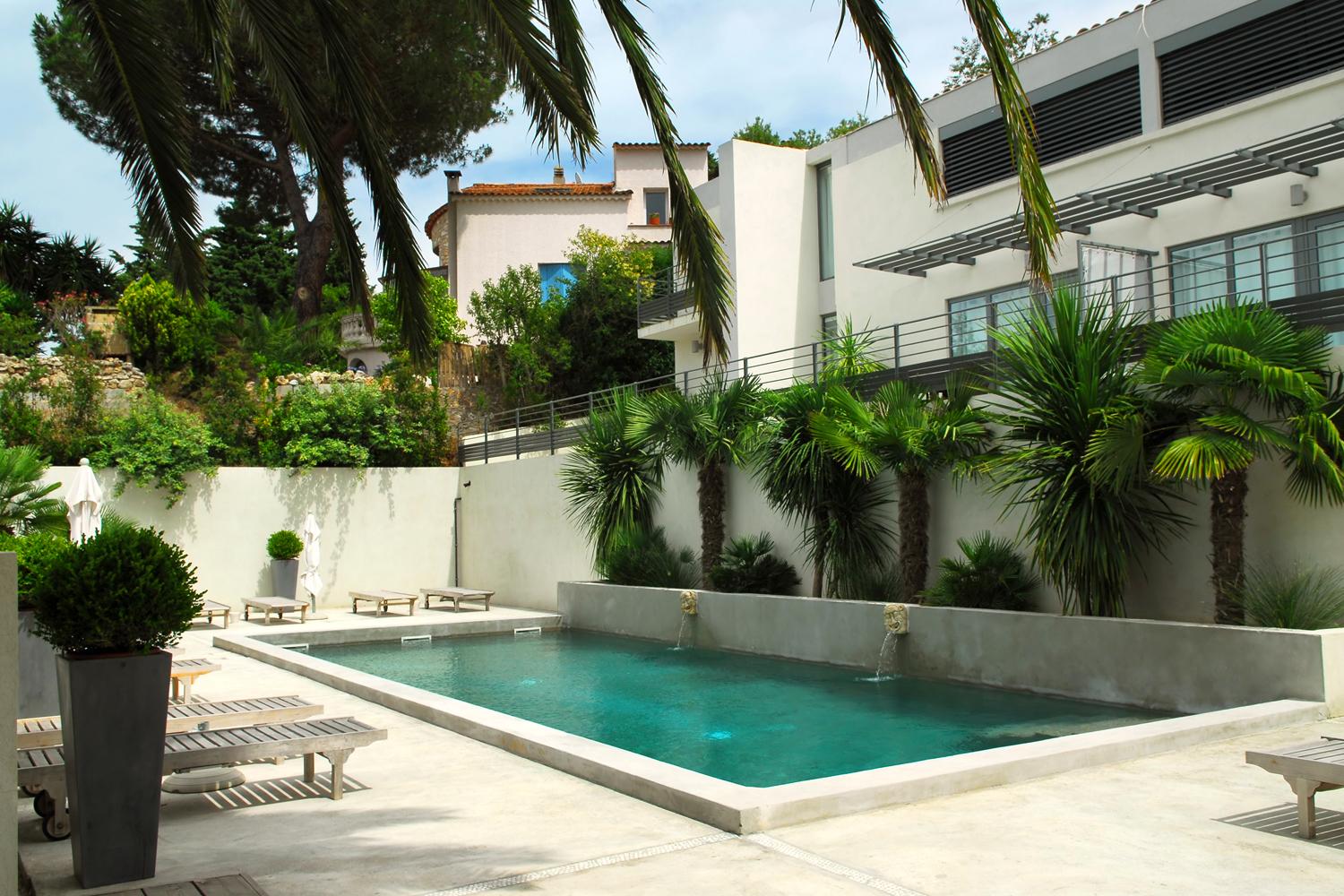 Swimming Pool Leak Repairs Sydney